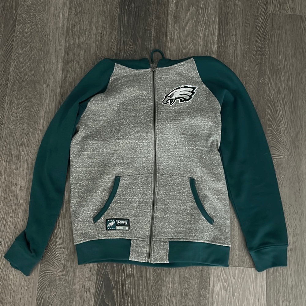 Eagles Medium zip up hoodie